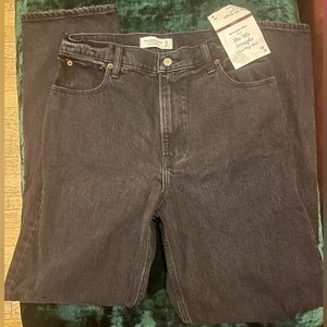 NWT 90’s Straight Ultra High size 29/8R